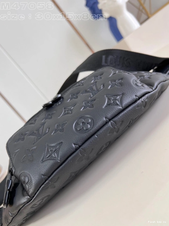 First bag ru Rush Bumbag-30*15*8CM LOUIS VUITTON 0710